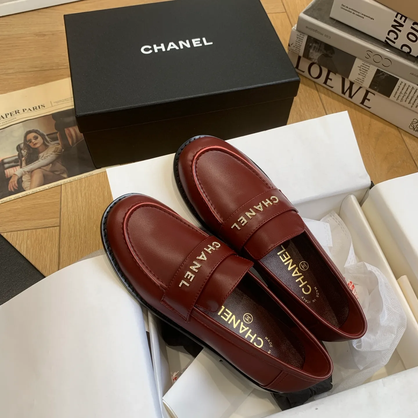👟👟Ex-factory price 640👟👟 🍀2025 spring and summer new Chanel Chanel small diamond buckle monogram Loaf lazy half-slippers, which can be worn all year round. No matter when you wear them, they are very high-end and durable. When shopping, you can attract attention on the street! Easily travel between commuting and leisure occasions, becoming a carefree fashionable and elegant woman~ Upper: cowhide/butter Lining: lambskin Sole: Italian genuine leather outsole Size: 35-39 (40/41 customized, non-refundable and non-exchangeable 👉
